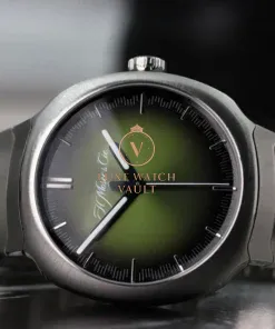 Alternative view of H. Moser & Cie. Streamliner Centre Seconds Green 6200-1200 - 2022