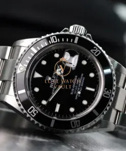 Alternative view of Rolex Submariner Date 16610 F Serial - 2004