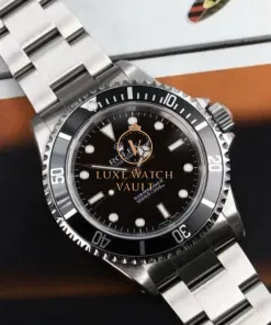 Alternative view of Rolex Submariner No Date 14060 A Serial 2 Liner - 1999
