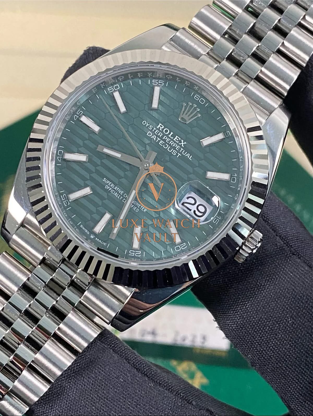 Datejust 41 Green Fluted Motif Dial 2023 - Image 10