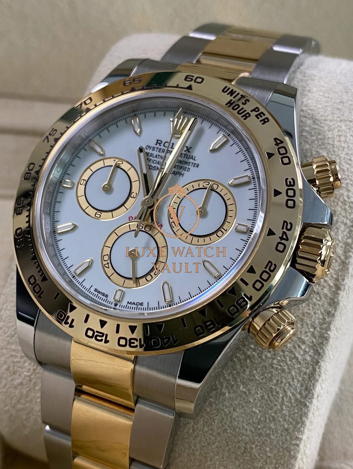 Yellow Gold Rolesor Cosmograph Daytona - Image 4
