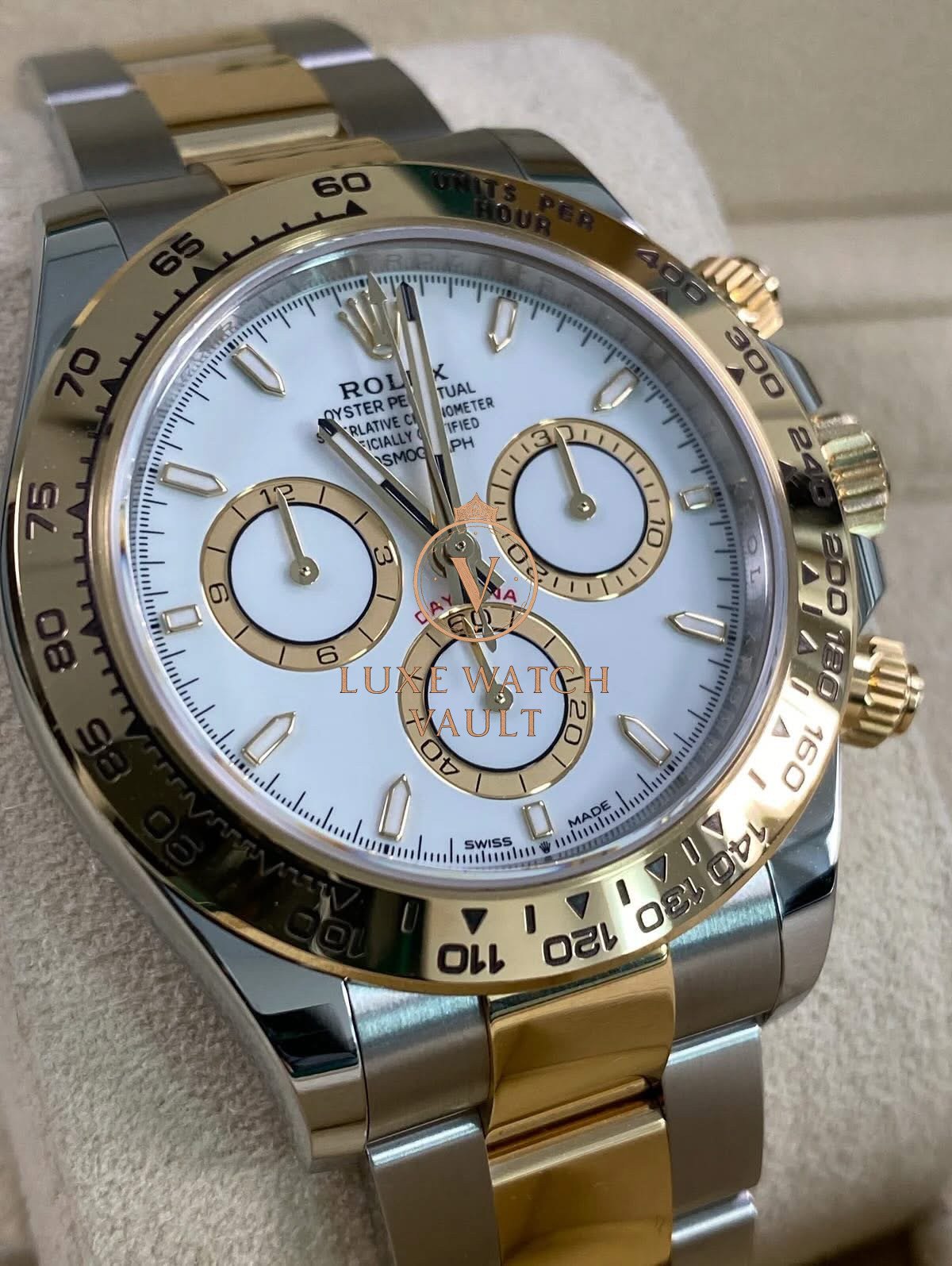 Yellow Gold Rolesor Cosmograph Daytona - Image 5