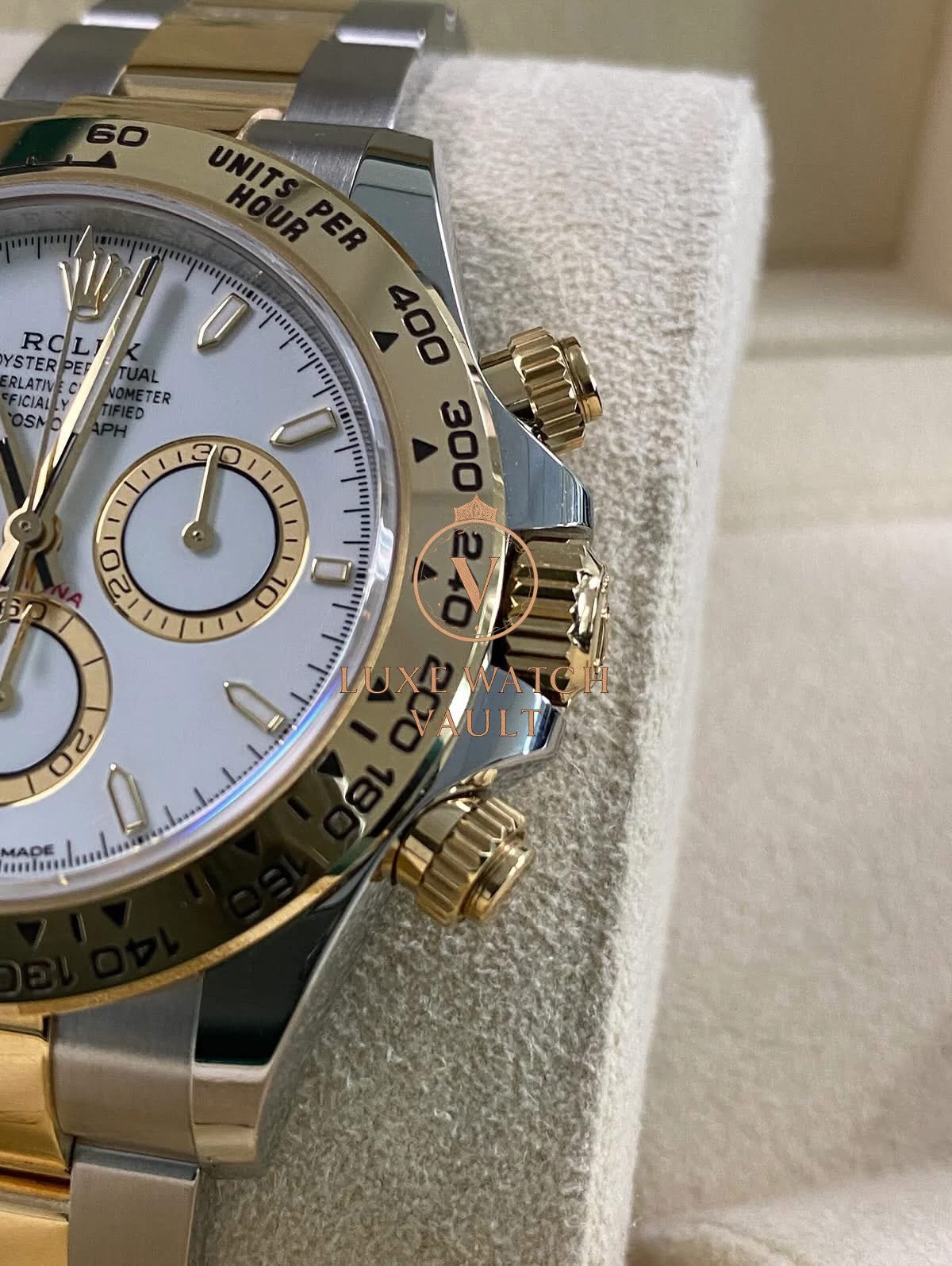 Yellow Gold Rolesor Cosmograph Daytona - Image 7